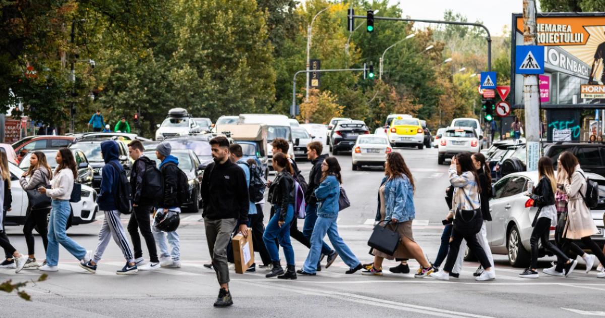 Românii câştigă mai mult doar pe hârtie. Câştigul salarial real se va menţine în teritoriu negativ în 2026 Românii câştigă mai mult doar pe hârtie. Câştigul salarial real se va menţine în teritoriu negativ în 2026