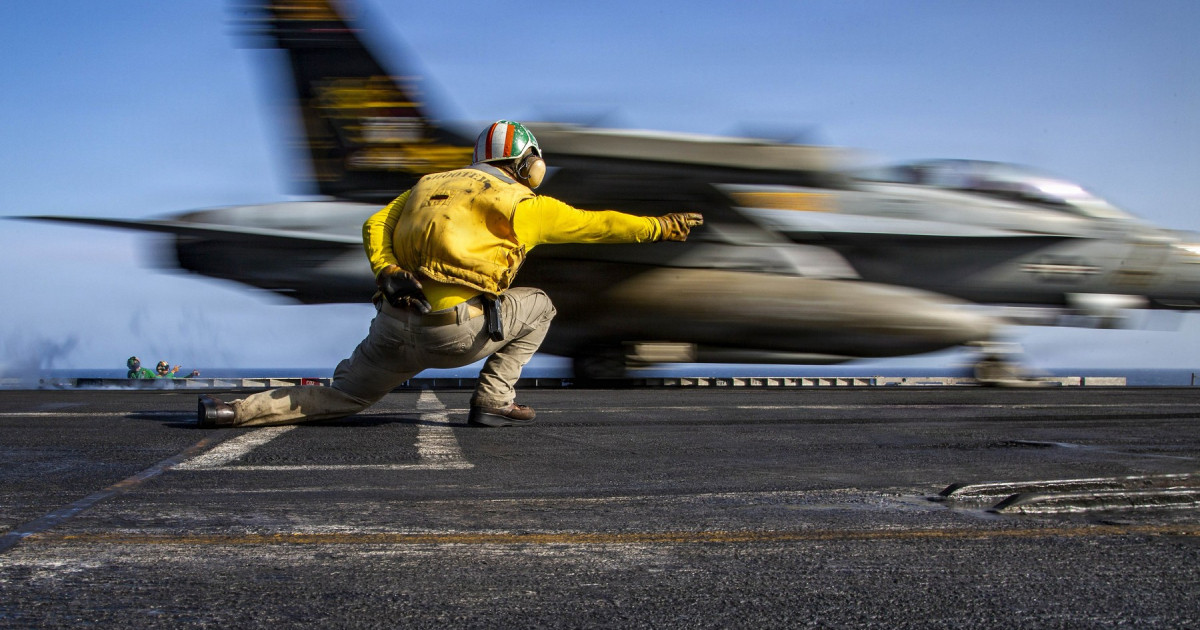 Armata SUA anunţă că a început să lanseze atacuri împotriva Iranului. Explozii în estul provinciei iraniene Hormozgan Armata SUA anunţă că a început să lanseze atacuri împotriva Iranului. Explozii în estul provinciei iraniene Hormozgan