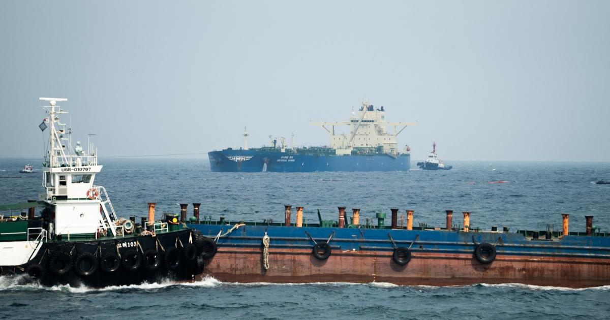 Iranul intensifică măsurile în strâmtoarea Ormuz: Orice navă care tranzitează va fi luată ca ţintă