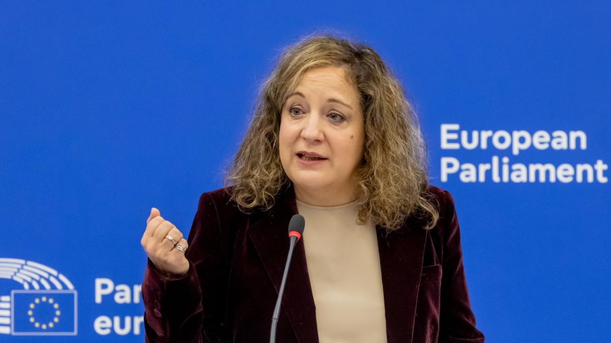 Șefa S&D din Parlamentul European, semnal pentru România după ce PSD i-a retras sprijinul lui Ilie Bolojan. Ce îi reproșează lui Manfred Weber Șefa S&D din Parlamentul European, semnal pentru România după ce PSD i-a retras sprijinul lui Ilie Bolojan. Ce îi reproșează lui Manfred Weber