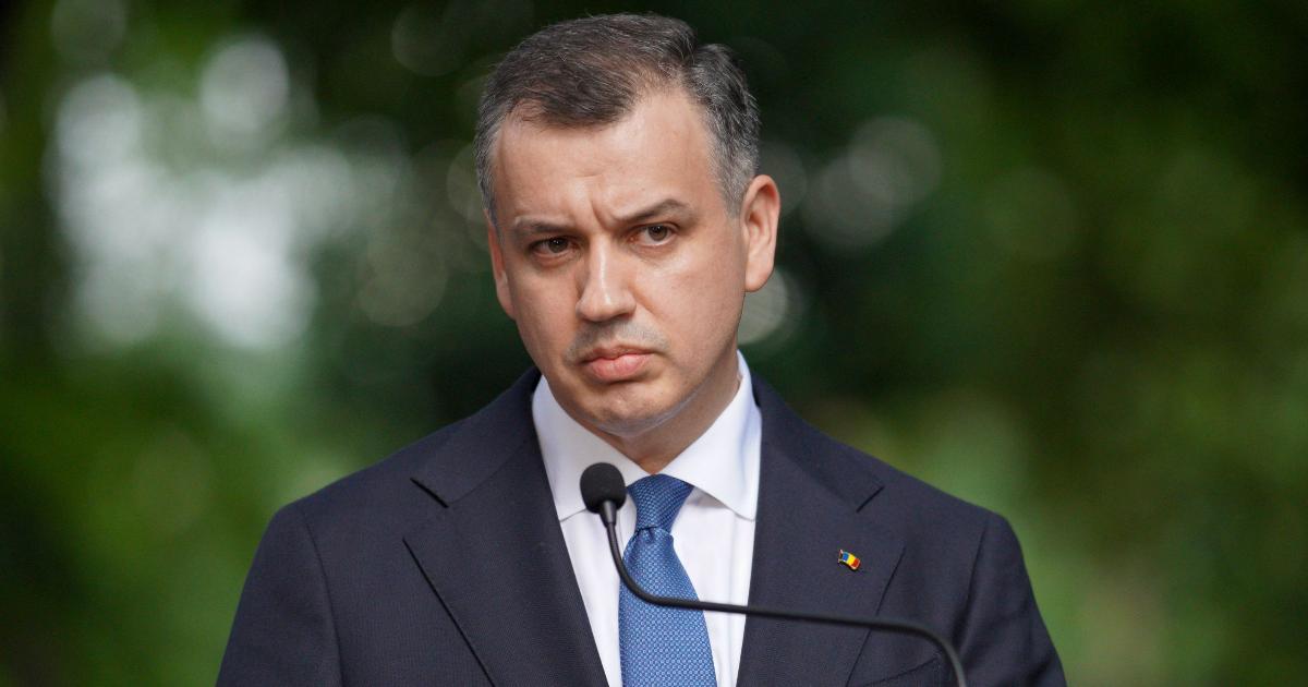 Tomac spune că are peste 200 de parlamentari de partea sa, înaintea votului de învestire: „Sunt pregătit” Tomac spune că are peste 200 de parlamentari de partea sa, înaintea votului de învestire: „Sunt pregătit”