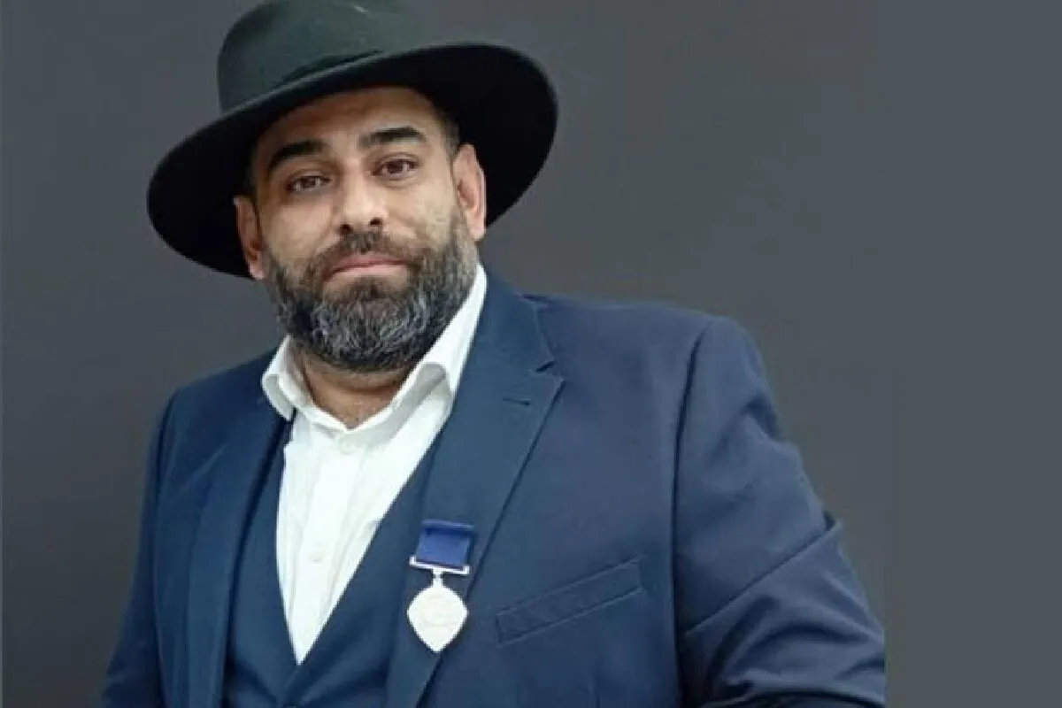 Cine este românul favorit la alegerile locale din al doilea oraş după Londra din Marea Britanie. ‘Georgescu de Birmingham’: Avem nevoie de curățenie, fără șobolani Cine este românul favorit la alegerile locale din al doilea oraş după Londra din Marea Britanie. ‘Georgescu de Birmingham’: Avem nevoie de curățenie, fără șobolani