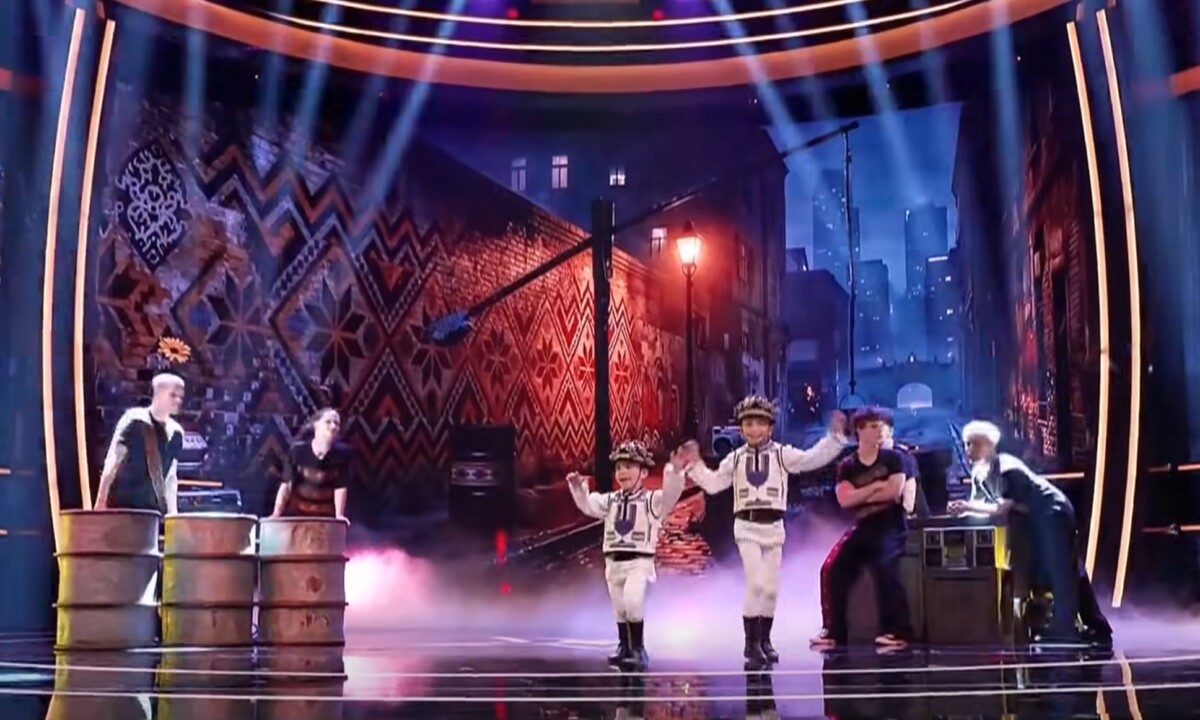 VIDEO: Eric și Eduard Radu au deschis Finala Românii au Talent cu un număr senzațional. Reacția juriului VIDEO: Eric și Eduard Radu au deschis Finala Românii au Talent cu un număr senzațional. Reacția juriului