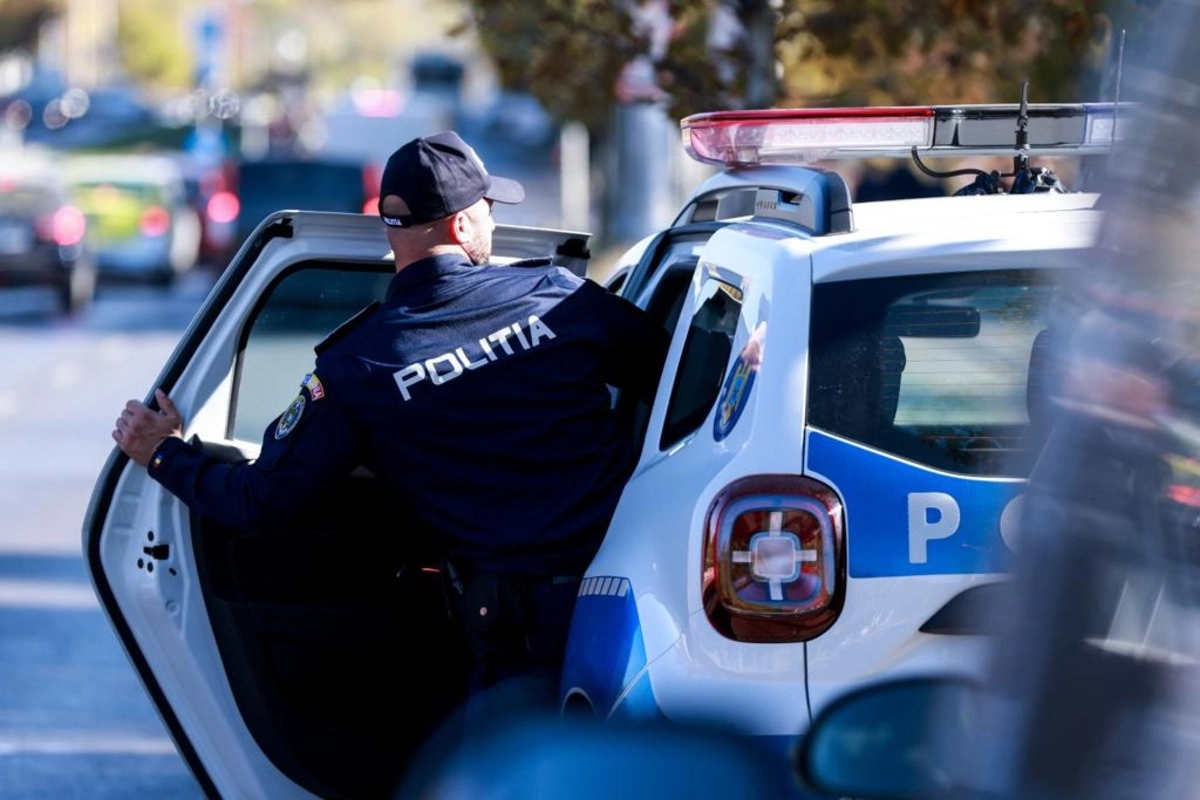 FOTO O tânără din Sibiu a făcut ilegal, timp de cinci ani, operații estetice și a ajuns pe mâinile polițiștilor FOTO O tânără din Sibiu a făcut ilegal, timp de cinci ani, operații estetice și a ajuns pe mâinile polițiștilor