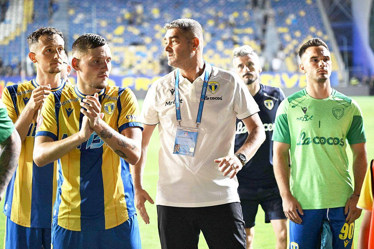 Liviu Ciobotariu și-a depus CV-ul: „Vrea să antreneze echipa” Liviu Ciobotariu și-a depus CV-ul: „Vrea să antreneze echipa”
