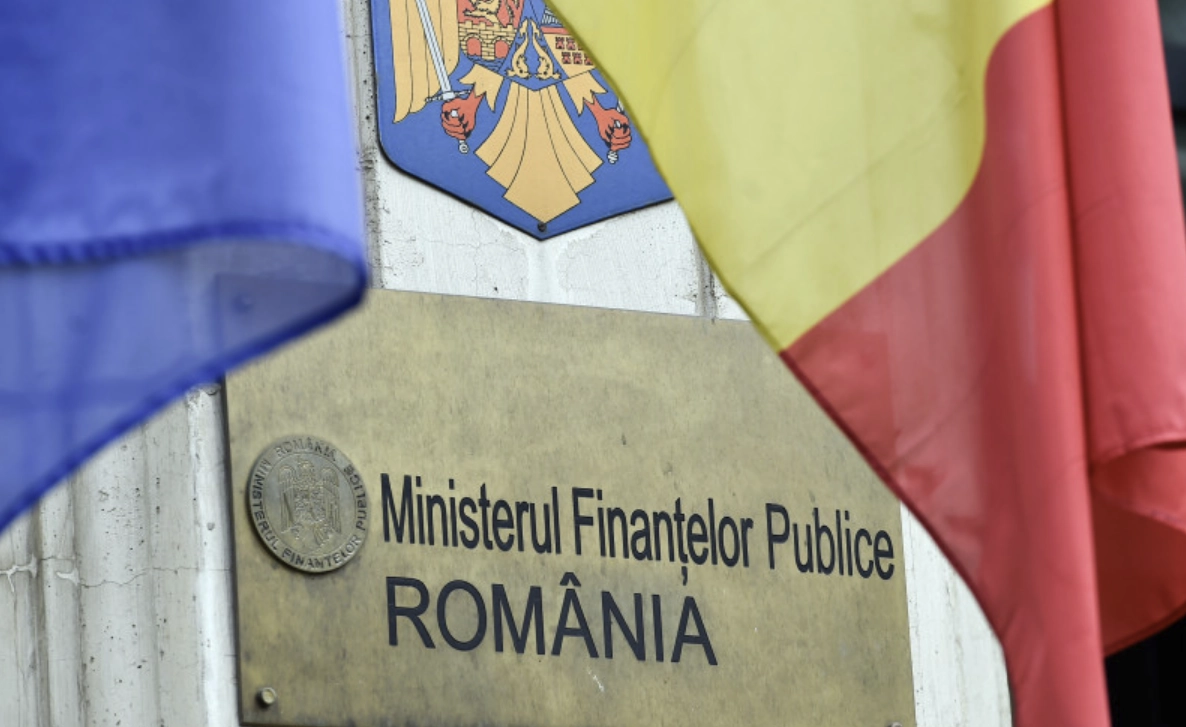 Finance Ministry draws over 1.9 billion lei through Fidelis government bonds in April Finance Ministry draws over 1.9 billion lei through Fidelis government bonds in April