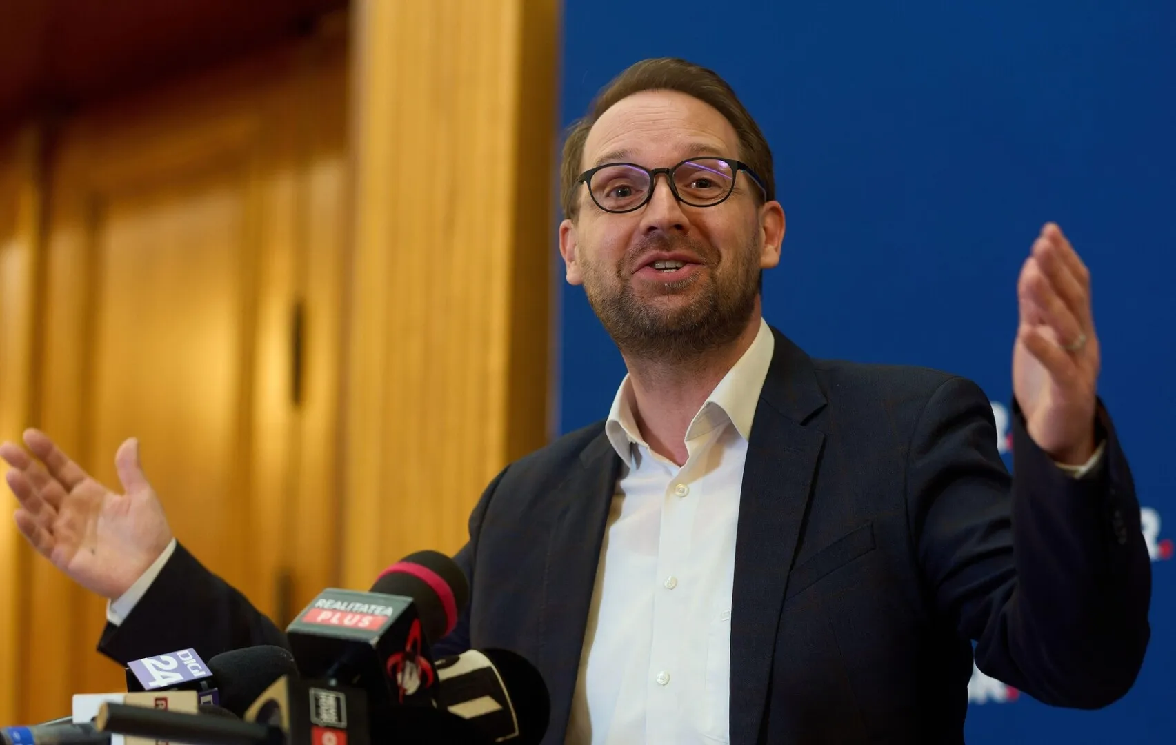 USR leader: SAFE talks not yet concluded; worst possible time for political games USR leader: SAFE talks not yet concluded; worst possible time for political games