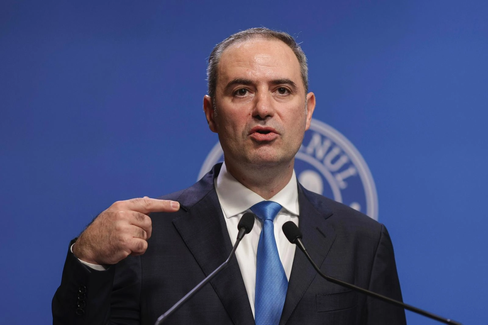 Alexandru Nazare a explicat cum se vând acțiuni ale companiilor de stat pe bursă: Nu este o vânzare a unor active