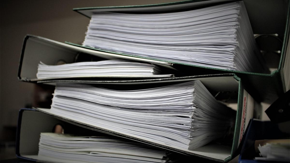 Bugetarii ale căror salarii scad, prin legea salarizării 2026, primesc ”drept individual”. Ce înseamnă asta
