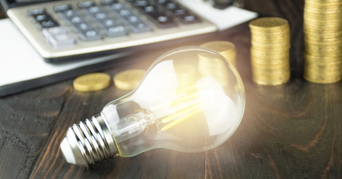 România va avea luni cel mai mare preț la energia electrică din Europa. Expert: „Nu avem capacități de stocare”
