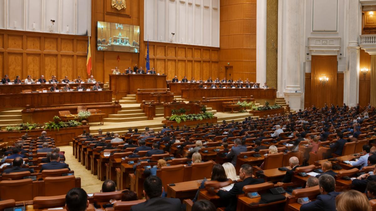 Acord privind noua lege a salarizării, semnat de PNL, PSD, USR și UDMR. Ce se întâmplă cu salariile bugetarilor din 2027 Acord privind noua lege a salarizării, semnat de PNL, PSD, USR și UDMR. Ce se întâmplă cu salariile bugetarilor din 2027