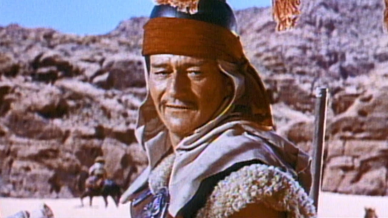Captură din filmul The Conqueror, regizat de Dick Powell, cu John Wayne în rolul principal