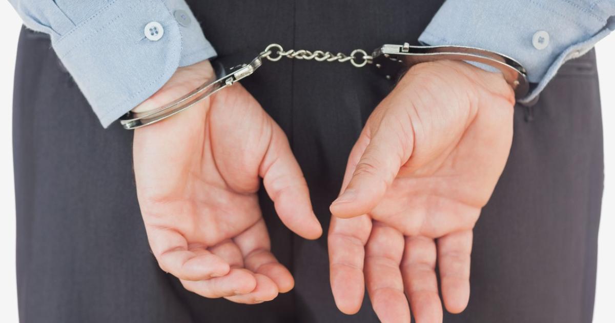 Bărbat din Timişoara, prins în flagrant în timp ce primea bani pentru a menține internată o pacientă