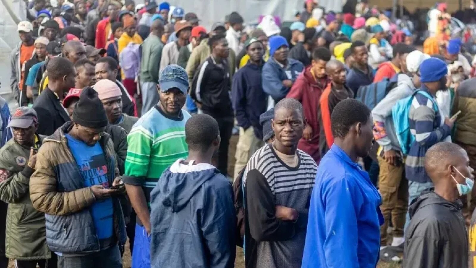 Jefuiți, alungați și întorși acasă fără nimic: Coșmarul fără sfârșit al malawienilor care au fugit din Africa de Sud Jefuiți, alungați și întorși acasă fără nimic: Coșmarul fără sfârșit al malawienilor care au fugit din Africa de Sud