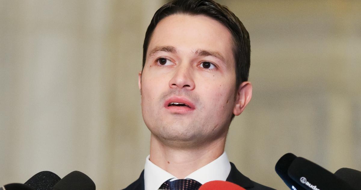 Sighiartău speră ca PNL să nu mai intre într-o alianță cu PSD în forma din 2021-2024: „A vrut un PNL obedient” Sighiartău speră ca PNL să nu mai intre într-o alianță cu PSD în forma din 2021-2024: „A vrut un PNL obedient”