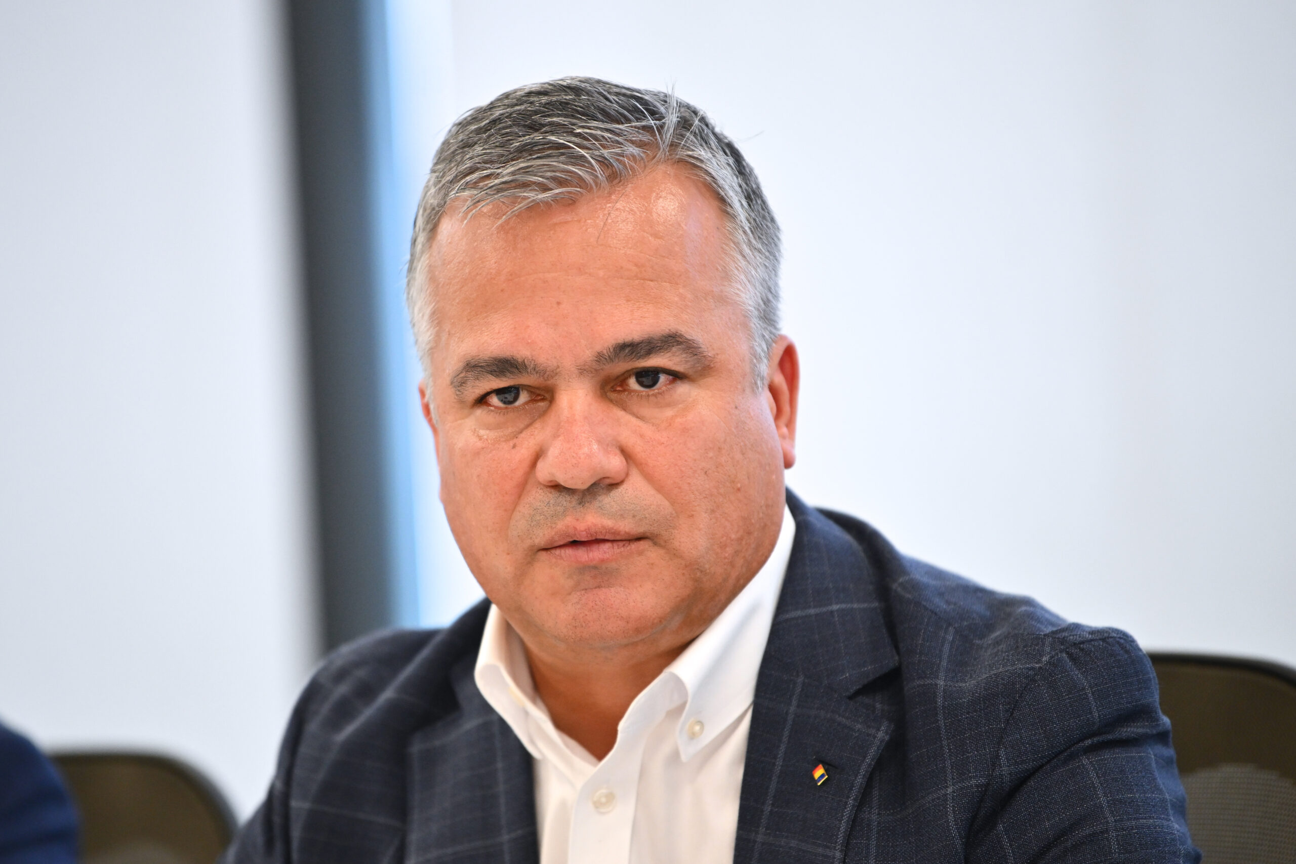 Casele, serviciile secrete și oamenii lor Casele, serviciile secrete și oamenii lor