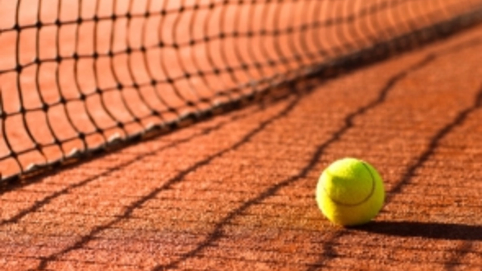 Tenismanul maghiar Zsombor Piros, al doilea favorit, îl va înfrunta pe americanul Keegan Smith, duminică, în finala turneului Ion Ţiriac Challenger Tenismanul maghiar Zsombor Piros, al doilea favorit, îl va înfrunta pe americanul Keegan Smith, duminică, în finala turneului Ion Ţiriac Challenger
