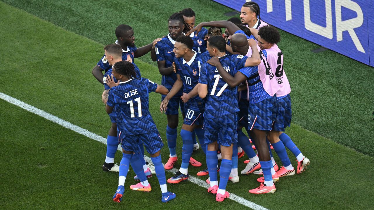 Știm primul sfert de finală de la Cupa Mondială! Alte trei dueluri tari la orizont Știm primul sfert de finală de la Cupa Mondială! Alte trei dueluri tari la orizont