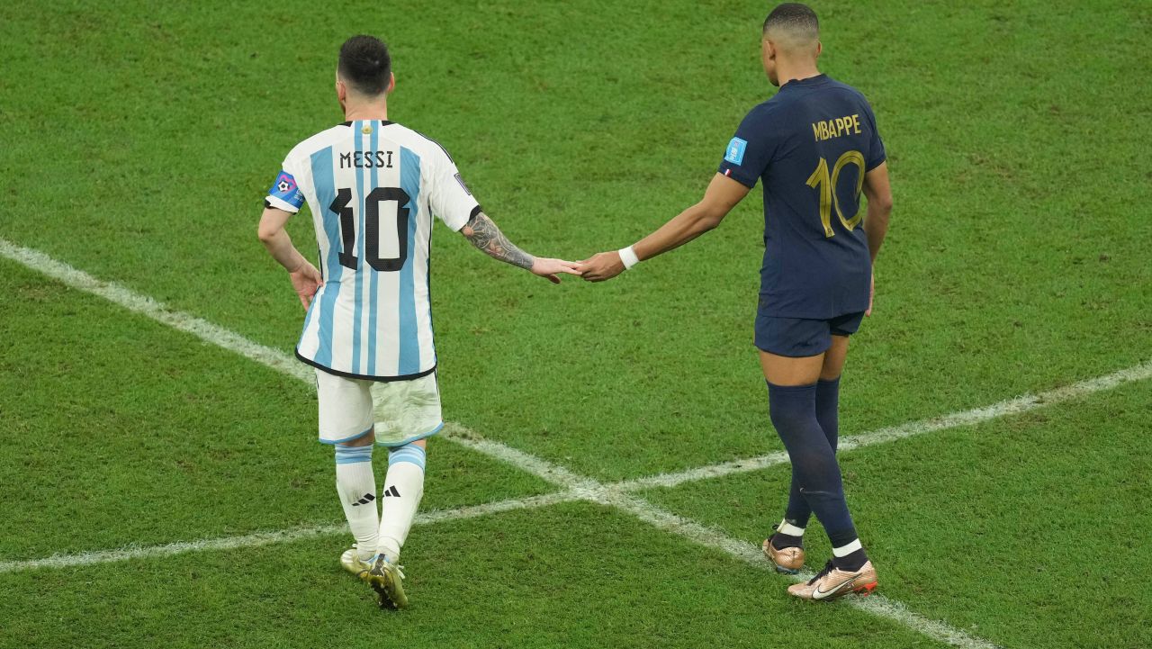 Golgheterii de la Mondial: Messi, egalat de Mbappe în topul marcatorilor de la CM 2026! Haaland și Kane stau la pândă Golgheterii de la Mondial: Messi, egalat de Mbappe în topul marcatorilor de la CM 2026! Haaland și Kane stau la pândă