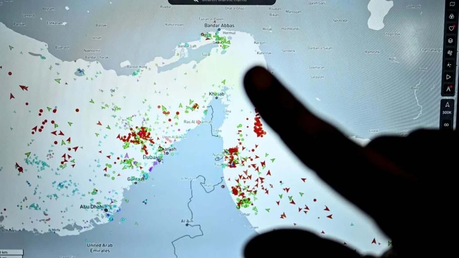Atac în Strâmtoarea Ormuz: un tanc petrolier a fost lovit de un proiectil neidentificat Atac în Strâmtoarea Ormuz: un tanc petrolier a fost lovit de un proiectil neidentificat
