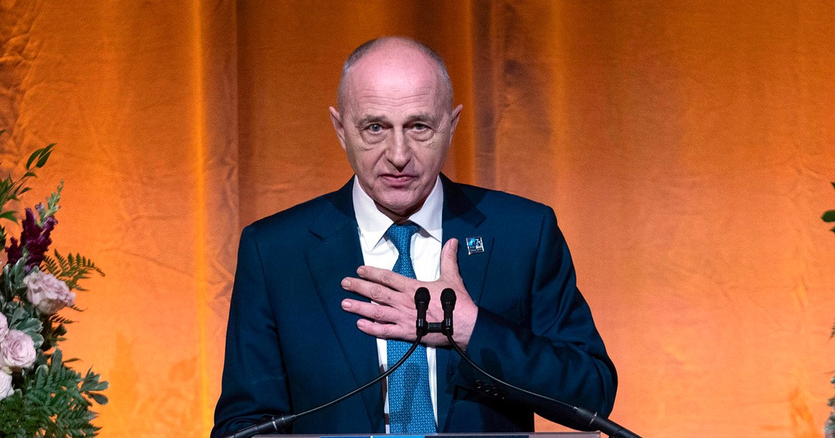 Fost adjunct NATO: „România s-a comportat admirabil. Nu trebuie să se teamă de retragerea trupelor americane” Fost adjunct NATO: „România s-a comportat admirabil. Nu trebuie să se teamă de retragerea trupelor americane”