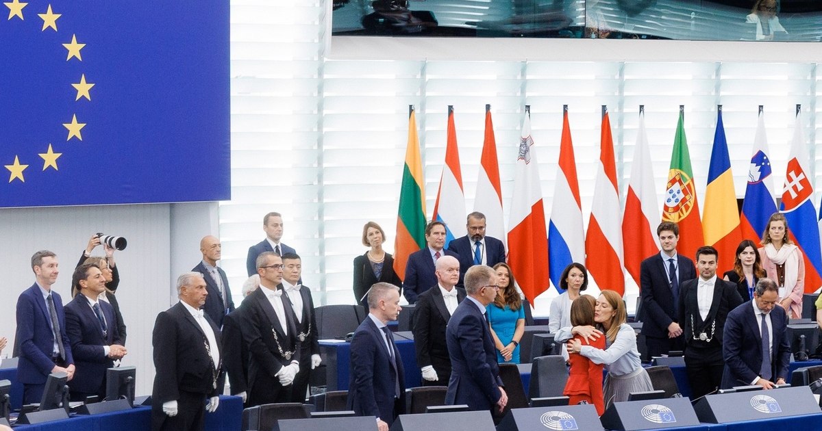 Parlamentul European cere accelerarea negocierilor de aderare a Republicii Moldova la UE. Raportul a fost adoptat cu o majoritate largă Parlamentul European cere accelerarea negocierilor de aderare a Republicii Moldova la UE. Raportul a fost adoptat cu o majoritate largă