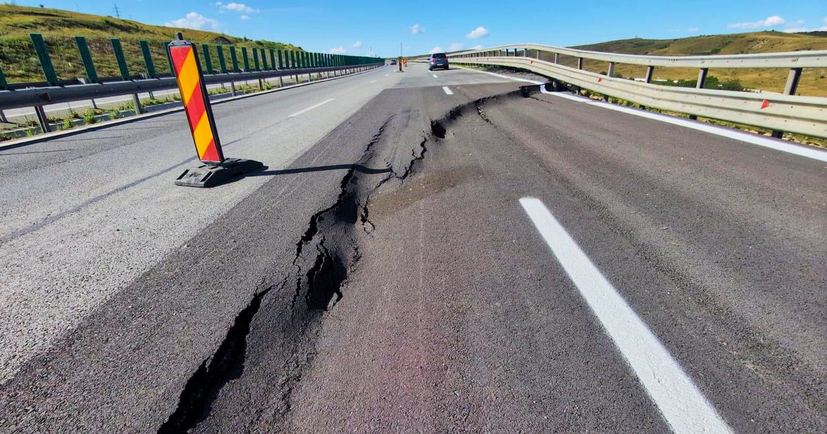 De ce a fost închisă circulația pe Autostrada A10 Sebeş-Turda în urma surpării de teren. Explicațiile CNAIR