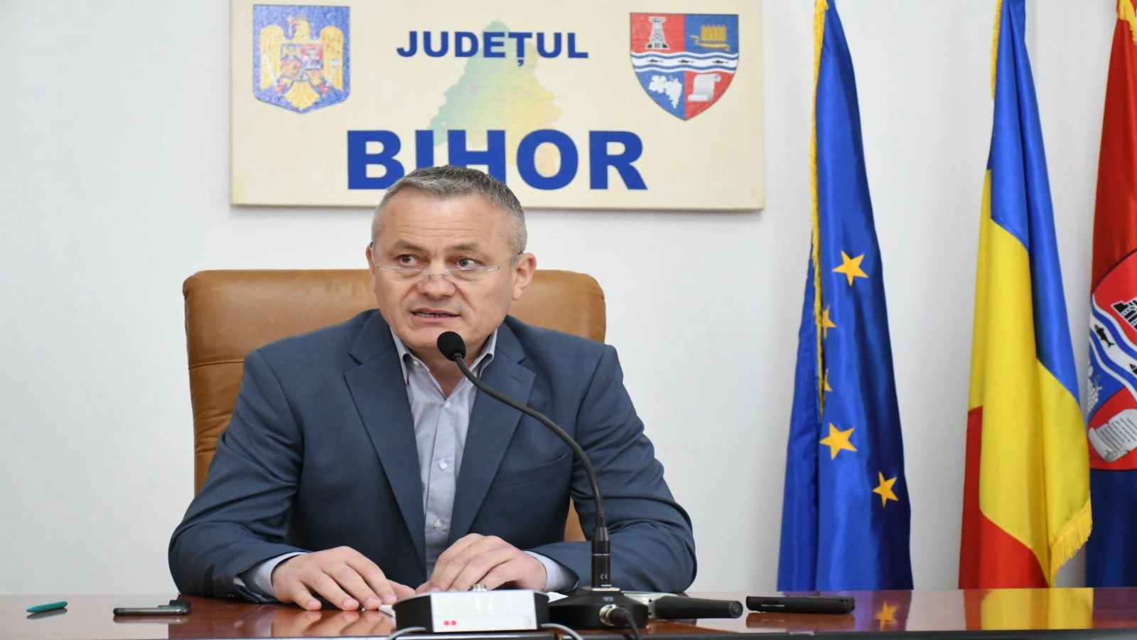 Șeful CJ Bihor sesizează comisia de disciplină după solicitarea lui Dragoș Pîslaru. Directorul DGASPC, vizat în scandalul Viorel Pașca Șeful CJ Bihor sesizează comisia de disciplină după solicitarea lui Dragoș Pîslaru. Directorul DGASPC, vizat în scandalul Viorel Pașca