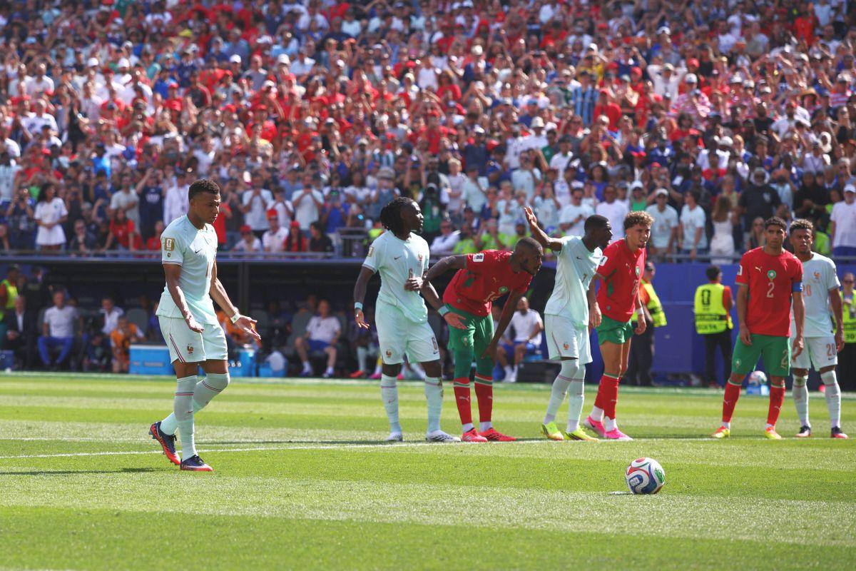 Controversa de la penalty-ul ratat de Kylian Mbappe provoacă reacții extreme: „Dovada că Mondialul e trucat!” Controversa de la penalty-ul ratat de Kylian Mbappe provoacă reacții extreme: „Dovada că Mondialul e trucat!”