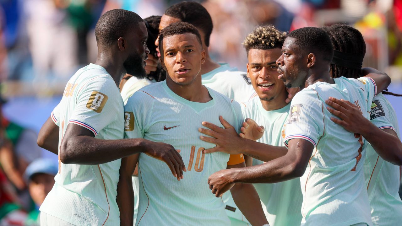 Franța -0. Francezii merg în semifinale! Mbappe și Dembele, eroii ”Cocoșului Galic” Franța -0. Francezii merg în semifinale! Mbappe și Dembele, eroii ”Cocoșului Galic”