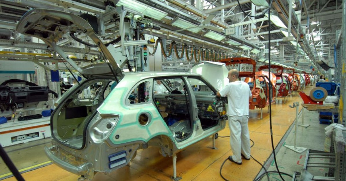 Piața neagră a luxului. Cum vinde Rusia SUV-uri BMW contrafăcute la preț premium