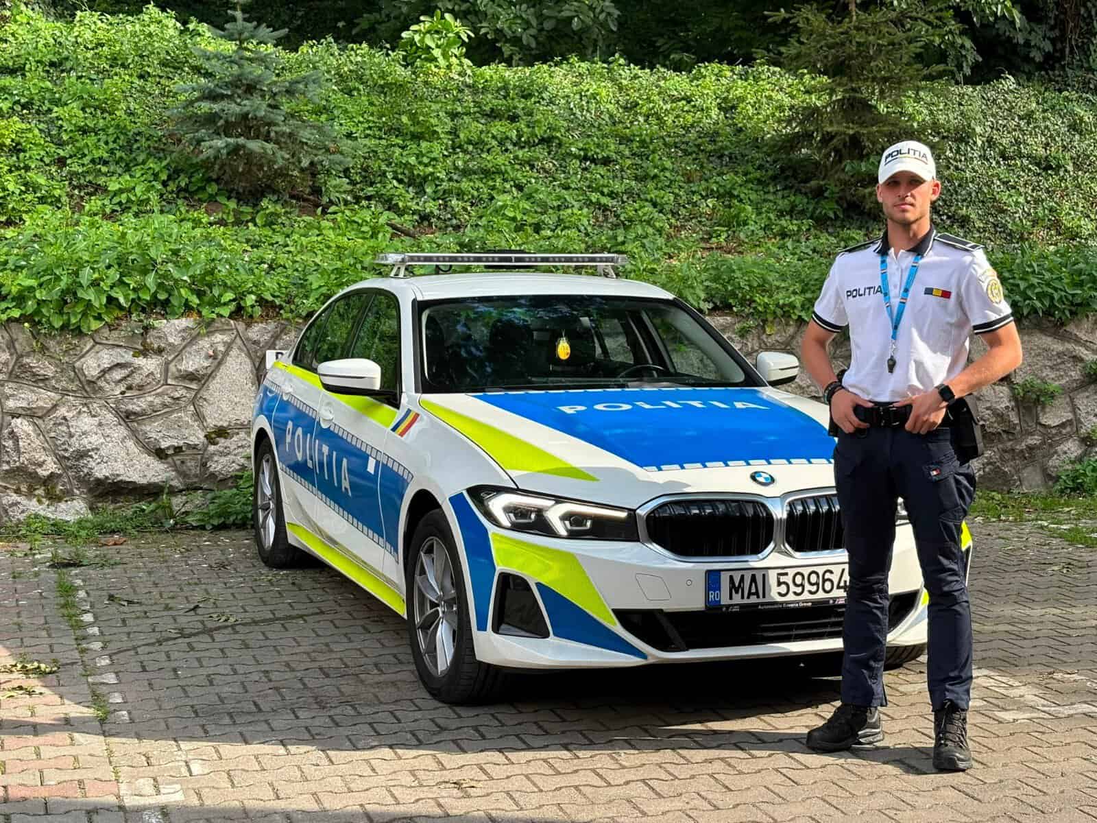 FOTO Sebastian a lăsat o carieră în IT pentru a deveni polițist la Cluj: Mi-am ales o profesie în care să merg cu drag la serviciu FOTO Sebastian a lăsat o carieră în IT pentru a deveni polițist la Cluj: Mi-am ales o profesie în care să merg cu drag la serviciu