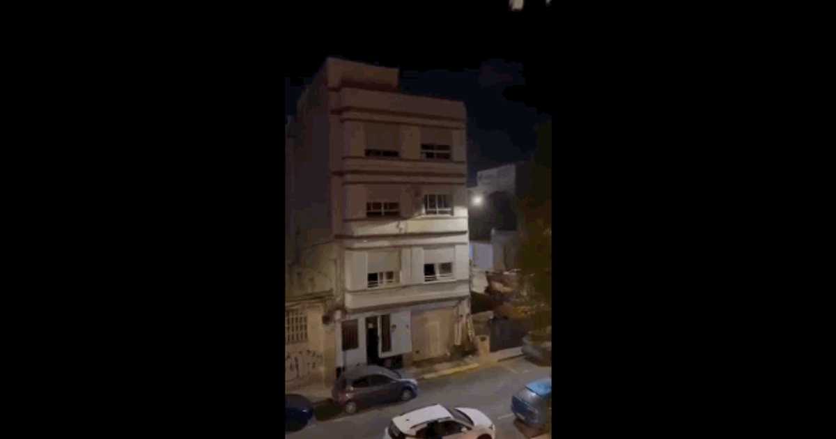 Un bloc de locuințe s-a prăbușit din senin în Valencia. Momentul, surprins dintr-un imobil vecin Un bloc de locuințe s-a prăbușit din senin în Valencia. Momentul, surprins dintr-un imobil vecin