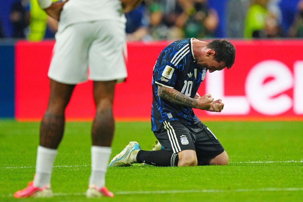 Messi își reglează conturile cu cârcotașii: „Fie că oamenilor le place sau nu și indiferent ce spun…” Messi își reglează conturile cu cârcotașii: „Fie că oamenilor le place sau nu și indiferent ce spun…”