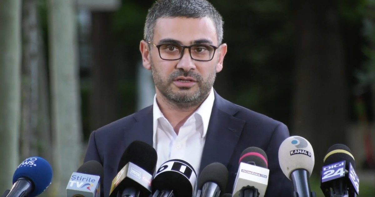 Fostul ministru al Muncii, Florin Manole, ironie la adresa lui Siegfried Mureşan în negocierile pe legea salarizării: „L-am invitat, sigur nu e pe plajă” Fostul ministru al Muncii, Florin Manole, ironie la adresa lui Siegfried Mureşan în negocierile pe legea salarizării: „L-am invitat, sigur nu e pe plajă”