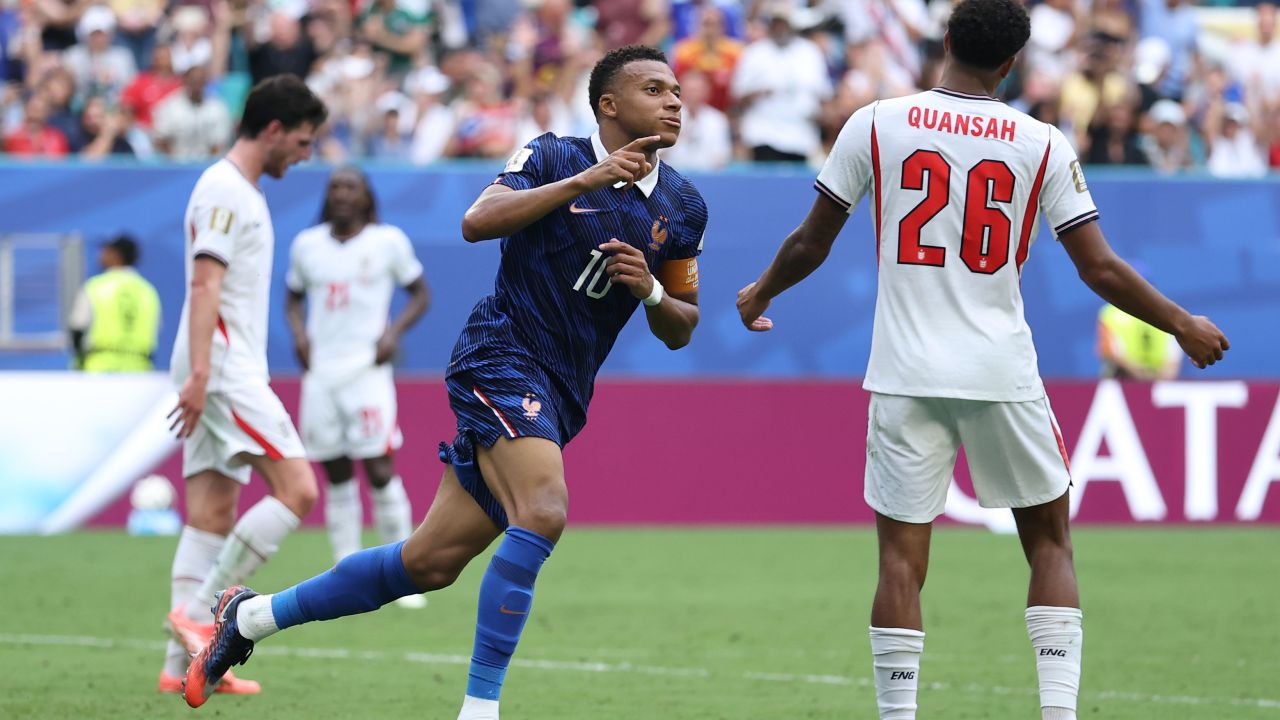 Kylian Mbappe a devenit golgheterul all-time al Cupei Mondiale! L-a depășit pe Messi și în clasamentul ediției curente. Update Kylian Mbappe a devenit golgheterul all-time al Cupei Mondiale! L-a depășit pe Messi și în clasamentul ediției curente. Update