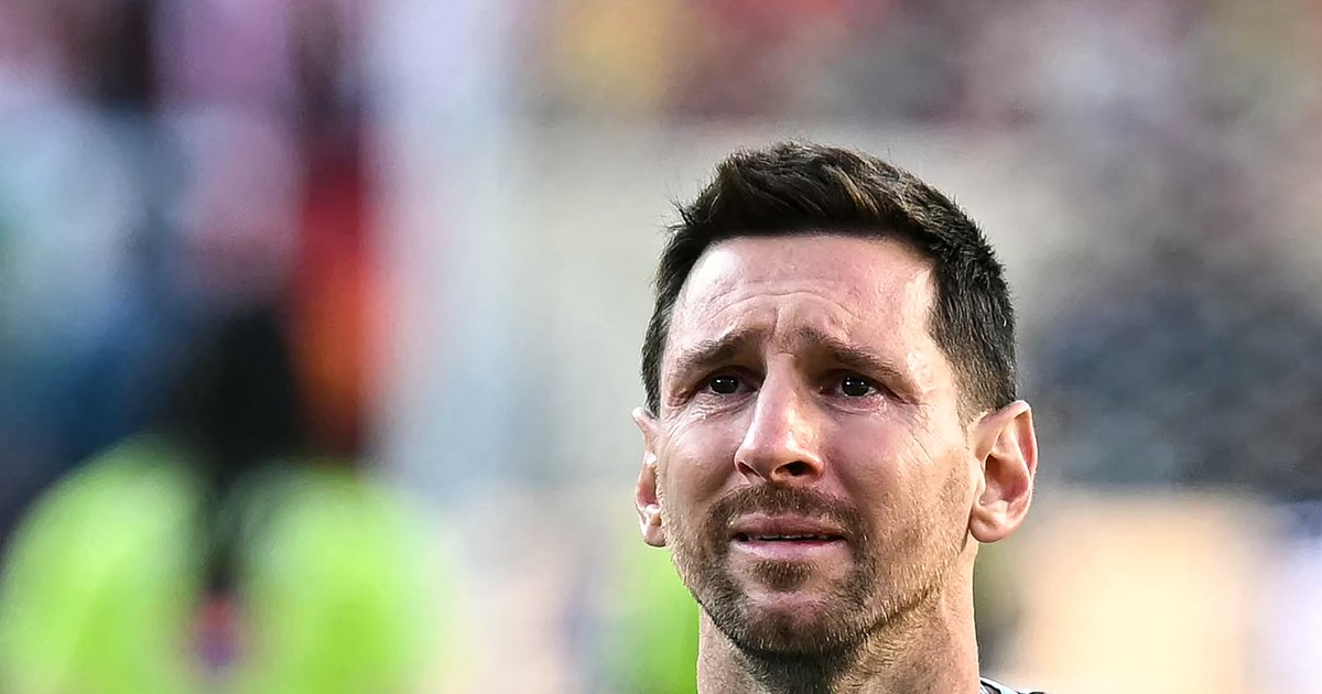 Imaginea deznădejdii. Messi, cu ochii în lacrimi după ce Argentina a pierdut Cupa Mondială Imaginea deznădejdii. Messi, cu ochii în lacrimi după ce Argentina a pierdut Cupa Mondială