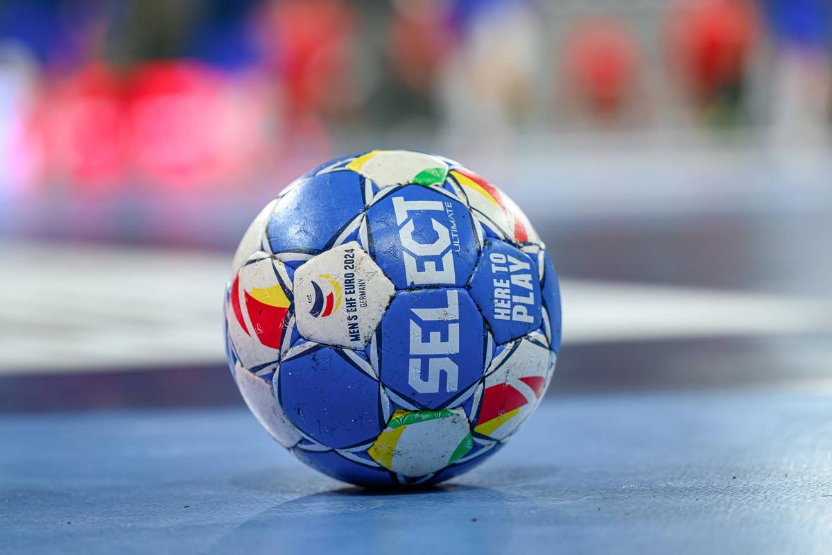 Ultimele teste înaintea Campionatului Mondial U18 organizat în România » Când și în ce oraș a fost programat Trofeul Carpați