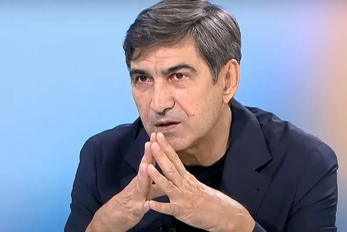 Victor Pițurcă a văzut 80% din meciuri la CM și trage concluziile » Cine poate opri Spania, selecționerul de top care l-a dezamăgit și tânărul fotbalist remarcat: „Cel mai rău îmi pare de Messi” Victor Pițurcă a văzut 80% din meciuri la CM și trage concluziile » Cine poate opri Spania, selecționerul de top care l-a dezamăgit și tânărul fotbalist remarcat: „Cel mai rău îmi pare de Messi”