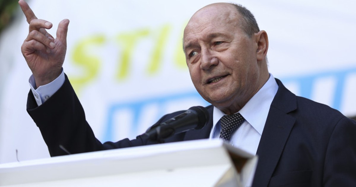 Băsescu: „Trebuie negociat cu ucrainenii să nu se mai joace cu dronele”. Fostul președinte critică achizițiile Armatei Băsescu: „Trebuie negociat cu ucrainenii să nu se mai joace cu dronele”. Fostul președinte critică achizițiile Armatei