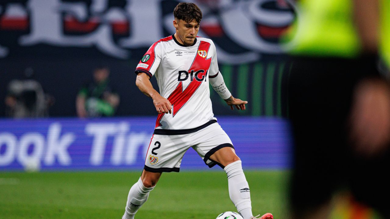 Andrei Rațiu, titular în Feyenoord Rotterdam Andrei Rațiu, titular în Feyenoord Rotterdam
