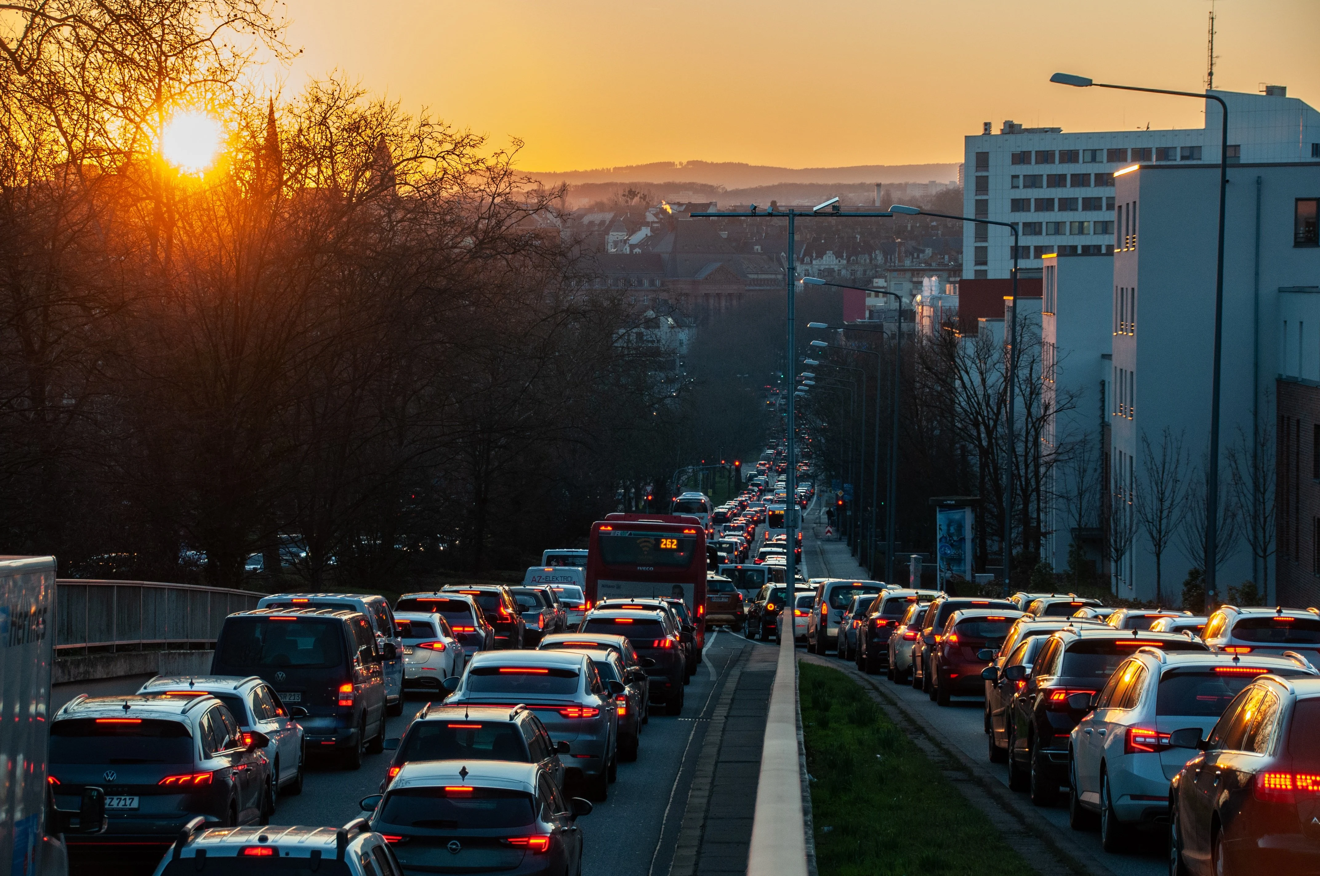 Limitarea virajelor la st&acirc;nga, o posibilă soluție pentu diminuarea ambuteiajelor FOTO: Pixabay